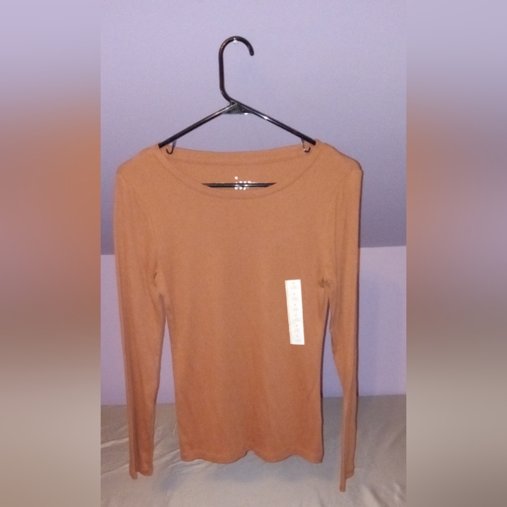 A New Day Long Sleeve Tee Shirt Size Small Rust.